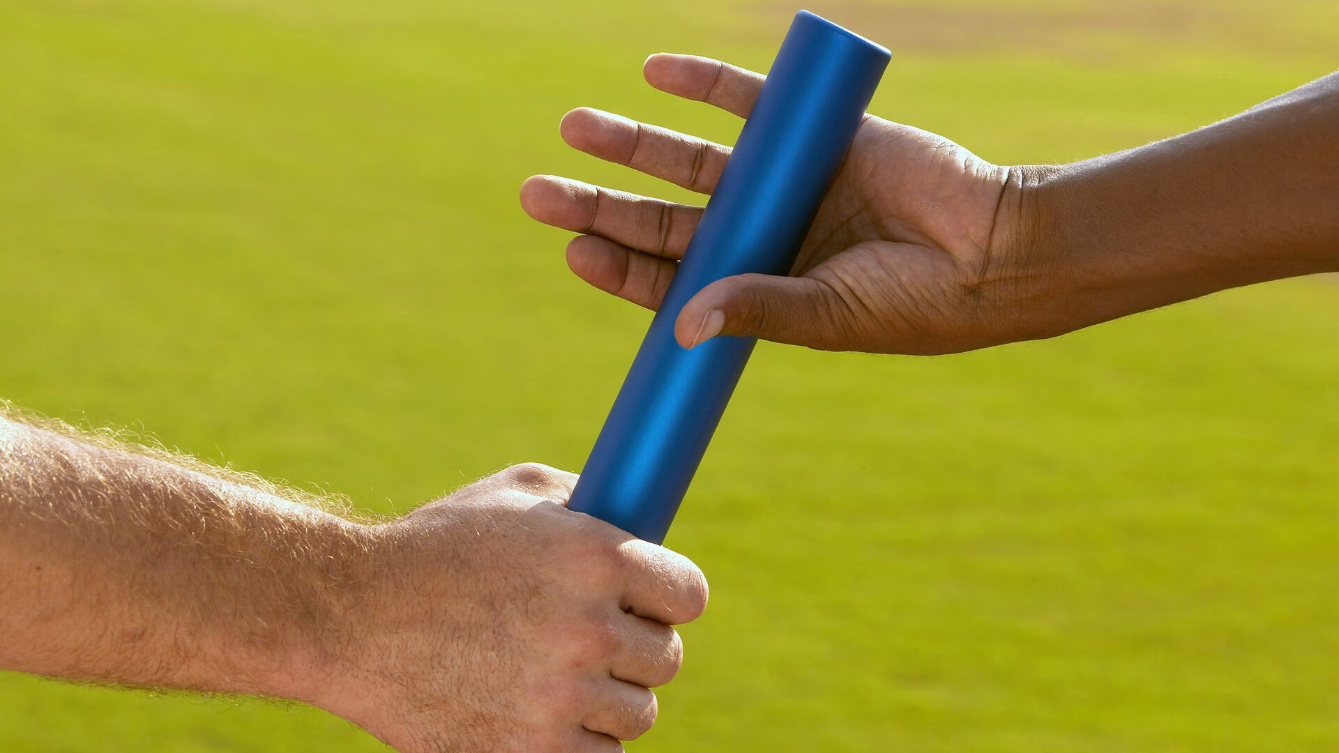 青少年足球科技创新基地在多国落成，激发青少年创新潜能，青少年足球学校